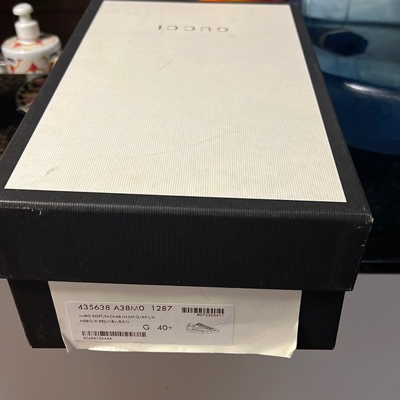 Authentic Gucci Ave heart sneaker shoes size 40. - Picture 2 of 4